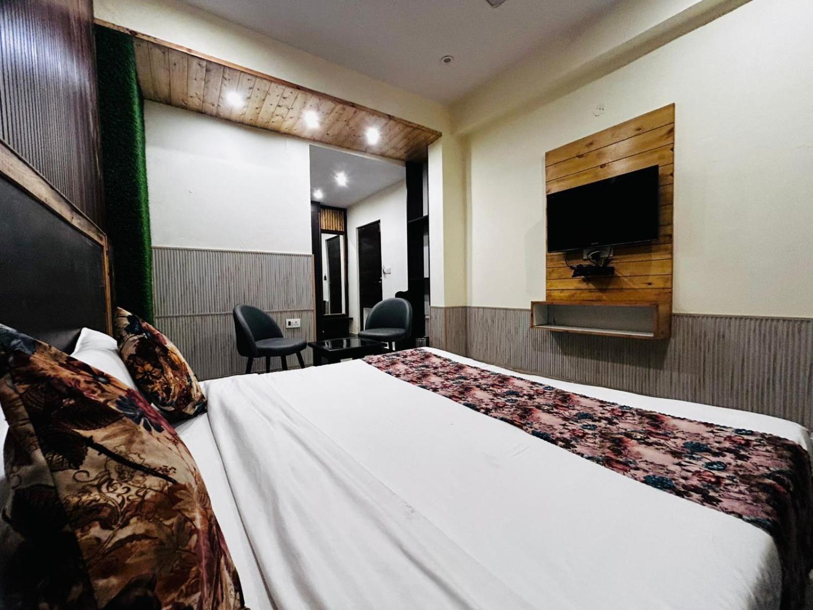 Hangout Inn Bhāgalpur Exteriér fotografie