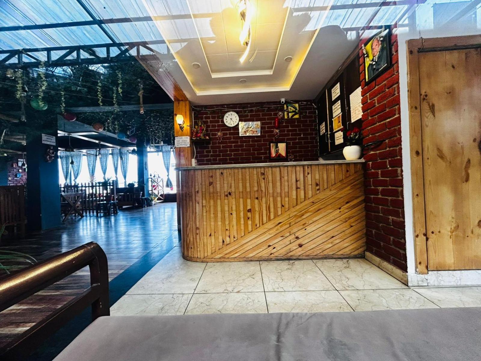 Hangout Inn Bhāgalpur Exteriér fotografie