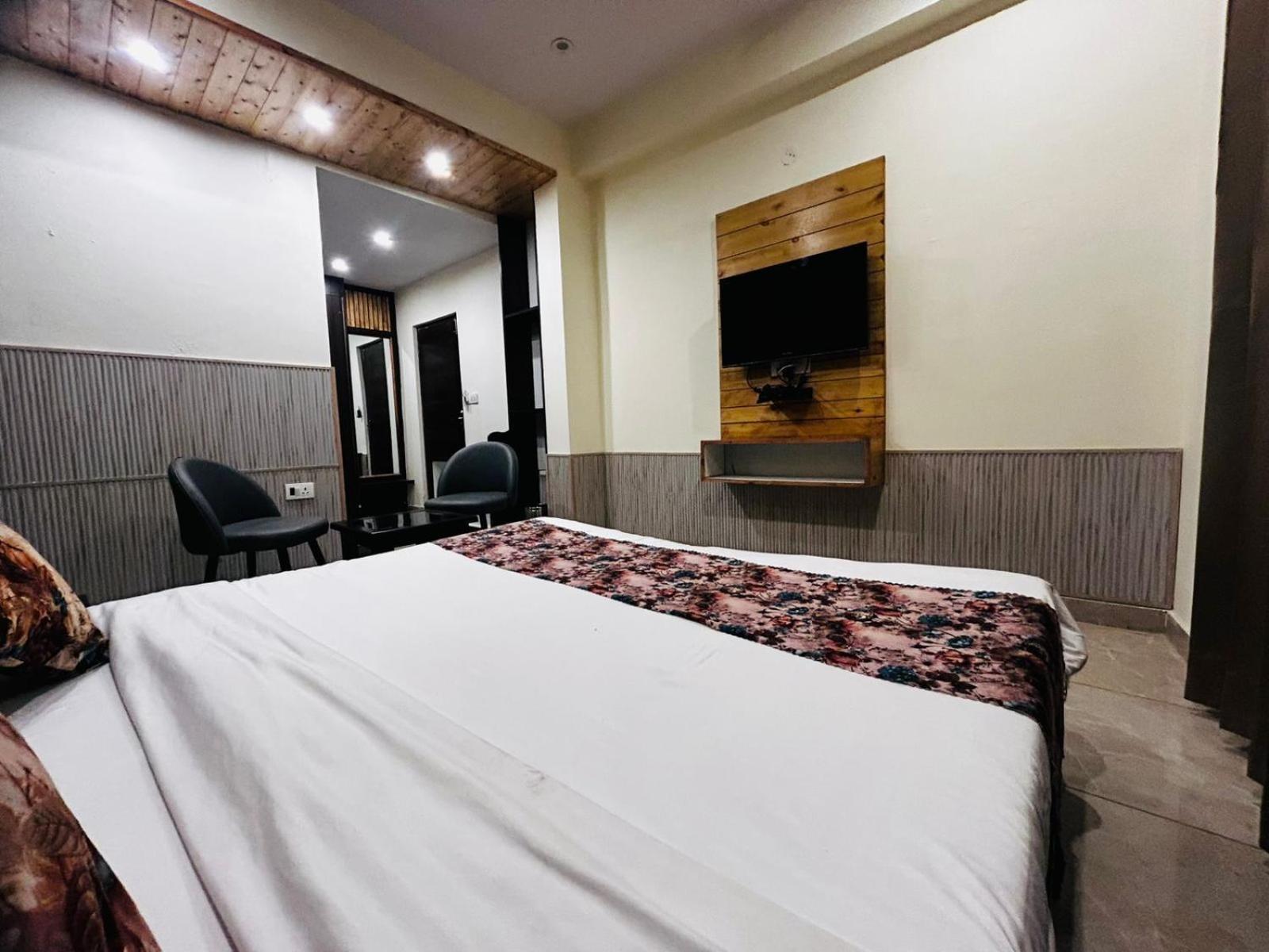 Hangout Inn Bhāgalpur Exteriér fotografie